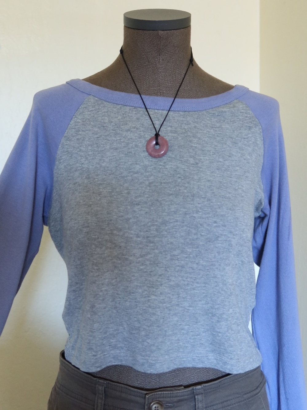 Periwinkle & Gray Colorblock Raglan Crop Tee